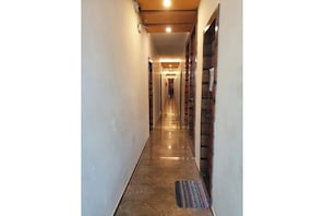 Lobby - FabHotel Royce Classic Bkc (Mumbai)
