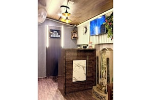 Reception - FabHotel Blue Breeze (Faridabad)