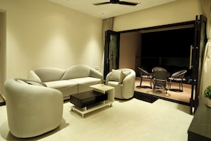 Living area - LA COAST (4 bedrooms) (Tirupporur)