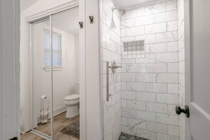 Bathroom - Alans Place (Mobile)