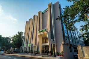 Exterior - Emerald Signature (Mysore)