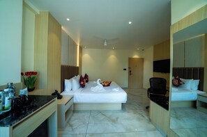 Room - Emerald Signature (Mysuru)