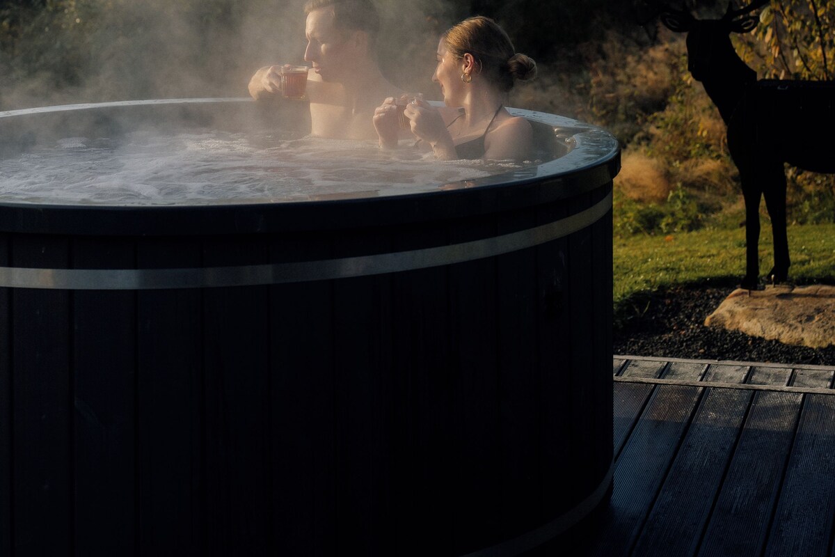 Private spa tub