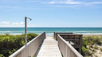 Beach Walkway (2nd Level)