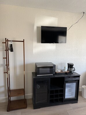 The Phoenix Coffee Drink Closet Area Pic1 - Rise and recharge in The Phoenix Suite, a beautifully designed retreat at Kiva Motel (Show Low)