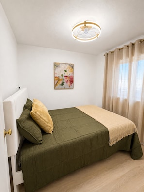 Hanky Panky Bed Pic2 - Escape to the cool mountain air and peaceful beauty of Arizona’s White Mountains (Show Low)