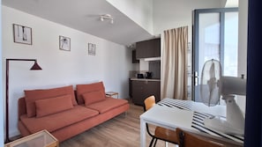 Living area - Vrbo Property (Ciboure)