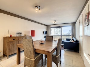 Dining - Vrbo Property (Koksijde)