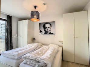 Room - Vrbo Property (Koksijde)