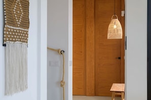 Interior - Fantastic 3-bedroom house with heated pool in Tías perfect for your getaway (Tías)