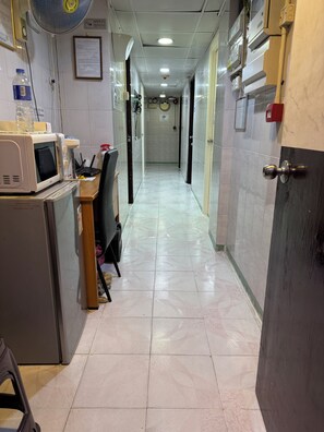 Interior entrance - Kusa Inn (Kowloon)