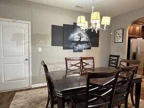 Dining - A Home Away From Home (Chesapeake)