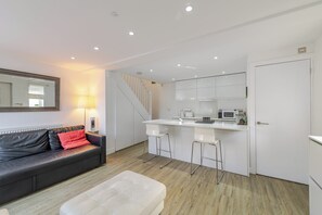 Interior - Chic & Spacious 1 Bed House close to the centre (Cardiff)