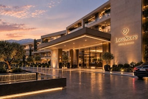 Exterior - LoveStore (Berlin)