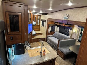 Interior - Renegade Ranch and Hunt Club – Site 2 (St George)
