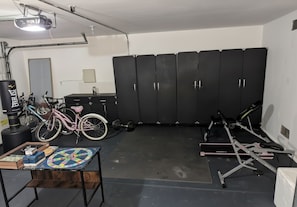 Fitness facility - Serene Desert Oasis with Pool, Spa & Outdoor Kitchen (Desert Hot Springs)