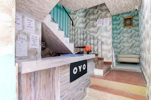 Lobby - Hotel O Golden Star (Kolkata)