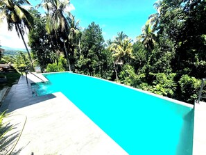 Pool - The Nature Life (Kandy)