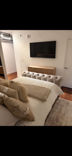 Room - Delightful 1-bedroom apartment with AC in vibrant Memphis (Memphis)