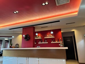 Bar (en el alojamiento)