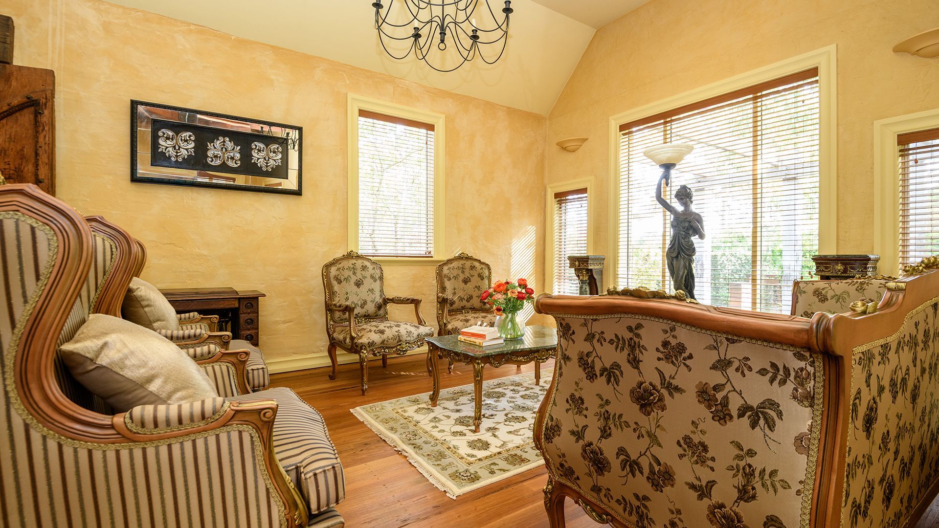 Elegant sitting room with classic furniture