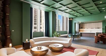 Modern Downtown Miami Apt w/ Balcony