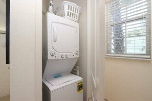 Interior - 3BR Townhome at Regal Oaks Resort Near Disney (Kissimmee)