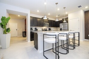 Private kitchen - 5BR Windsor Cay Pool Home With Game Loft (Clermont)