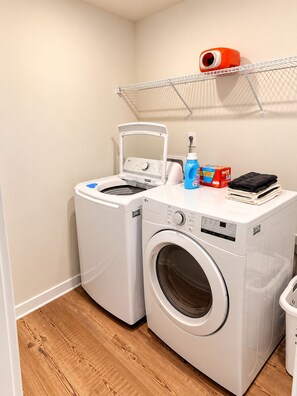 Interior - 3BR 2.5Bth Townhome in a Peaceful Neighborhood (Lawrenceville)
