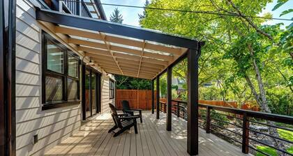 Stylish Guesthouse w/Private Patio, Near UofO &