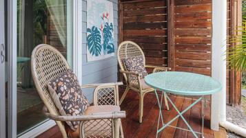 Outdoor private lanai