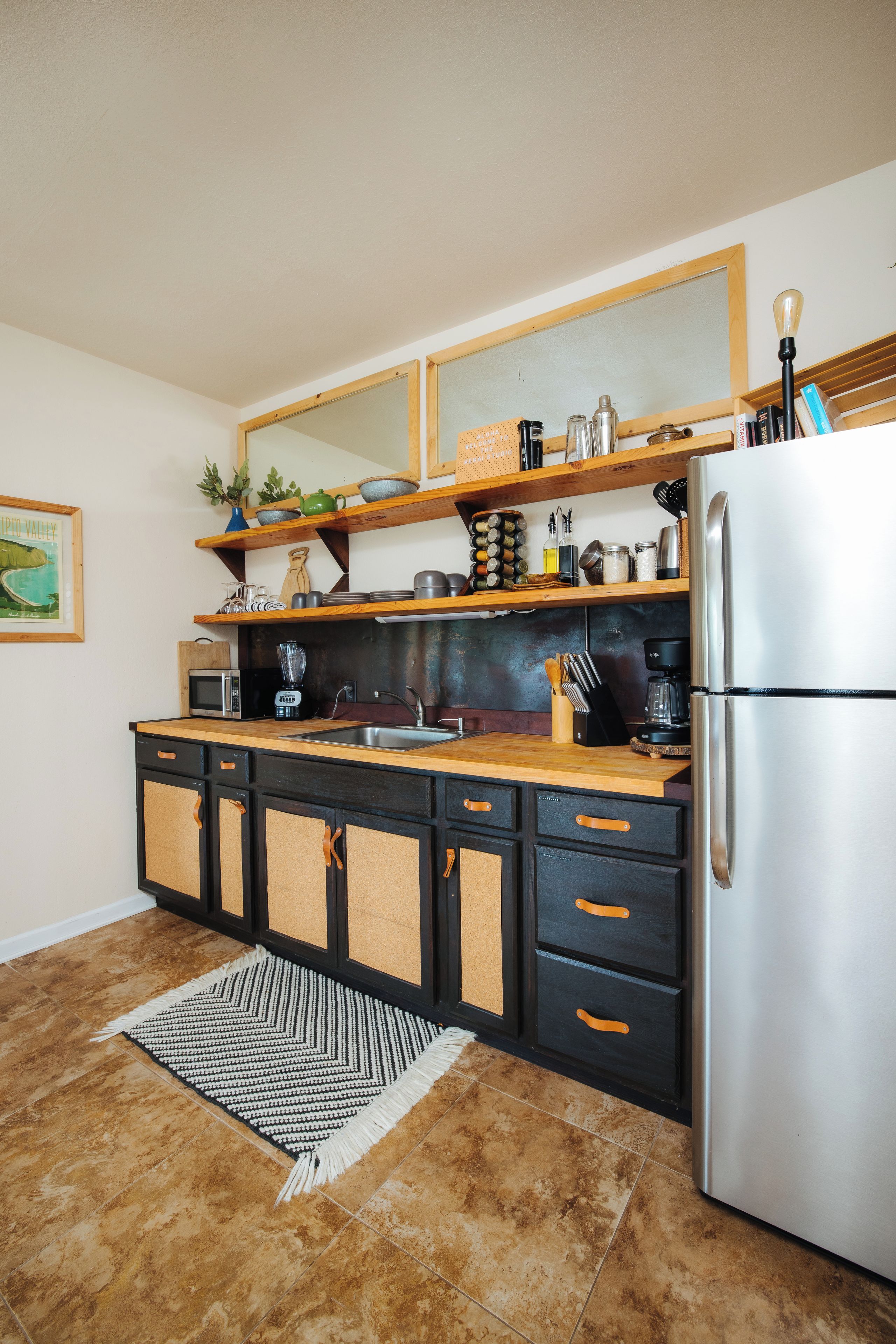Kitchenette with kitchen basics