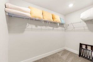 Interior - Serenity Starfish House – Spacious 4-Story Coastal Retreat Near the Beach! (Ocean City)