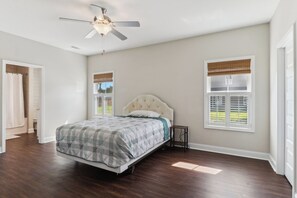 Room - Modern & Spacious 4BR/3 Full-Bath Home -Savannah, Statesboro & Hyundai Metaplant (Ellabell)