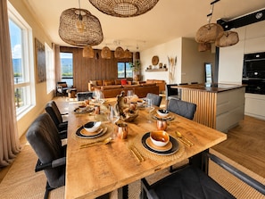 Dining room - The House On The Hill Capital Region (Mosfellsbær)