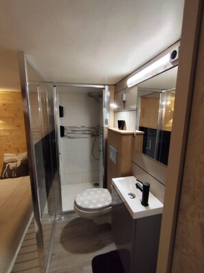 Bathroom - Vrbo Property (Ustou)