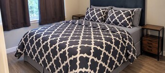 Charming 2-bedroom apartment with AC in pleasant Kitchener