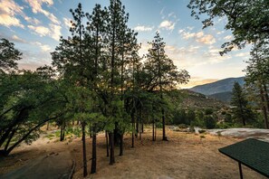 View from room - Sugar Pine Lodge (Springville)