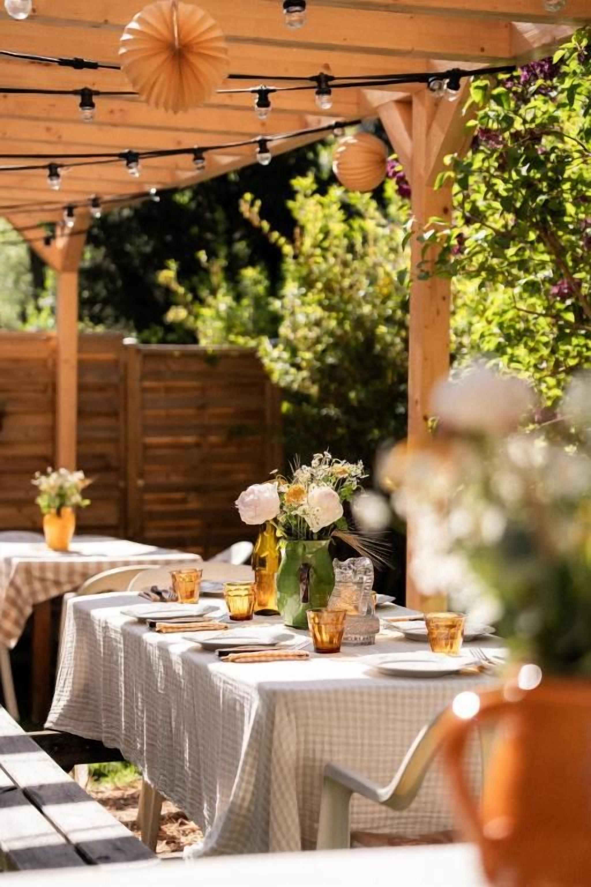 Outdoor dining