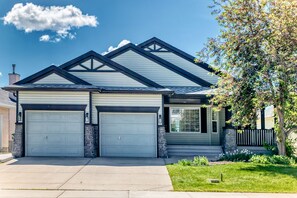 Exterior - Modern Waterfront Retreat | Sleeps 6 (Chestermere)