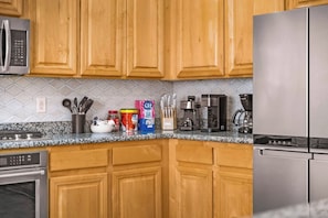 Private kitchen - Pool & Hot tub • Game Room • King Beds • 22 Guests Max (Las Vegas)
