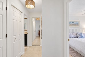Room - Lakefront Shorewalk Palms Condo Easy Does It (Bradenton)
