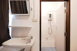 Bathroom - A room Asiatique (Bang Kho Laem)