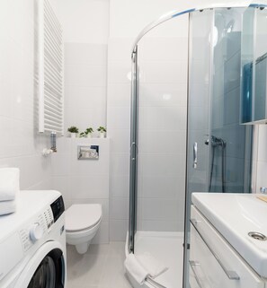 Bathroom - Wierzbięcice Homely Studio (Poznań)
