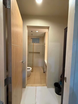Bathroom - Serene 1-bedroom condo with AC inside Pico De Loro Resort (Nasugbu)