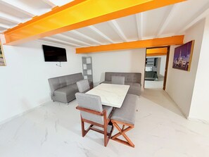 Khu ăn uống