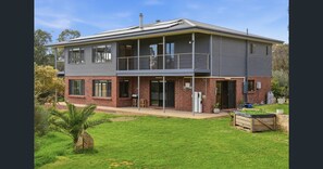 Exterior - Paddock and Paws Farm Stay (Riverton)