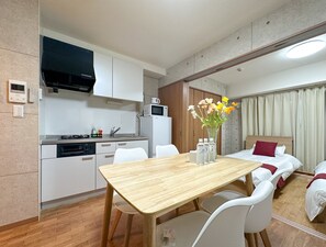 Private kitchen - HANASTAY UJUN TSUTENKAKU (Osaka)