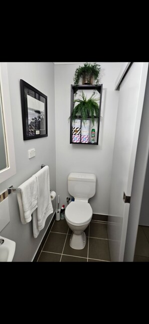 Bathroom - Home away from Home (Shailer Park)