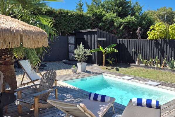 Pool - Vrbo Property (Saint-Médard-en-Jalles)